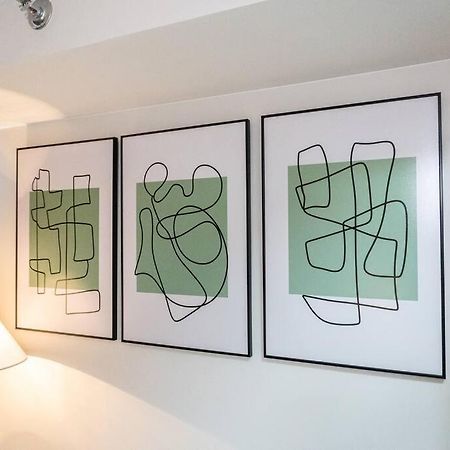 A2J Luxury 2Br Bgc Uptown Suite Near Uptown Mall Маніла Екстер'єр фото