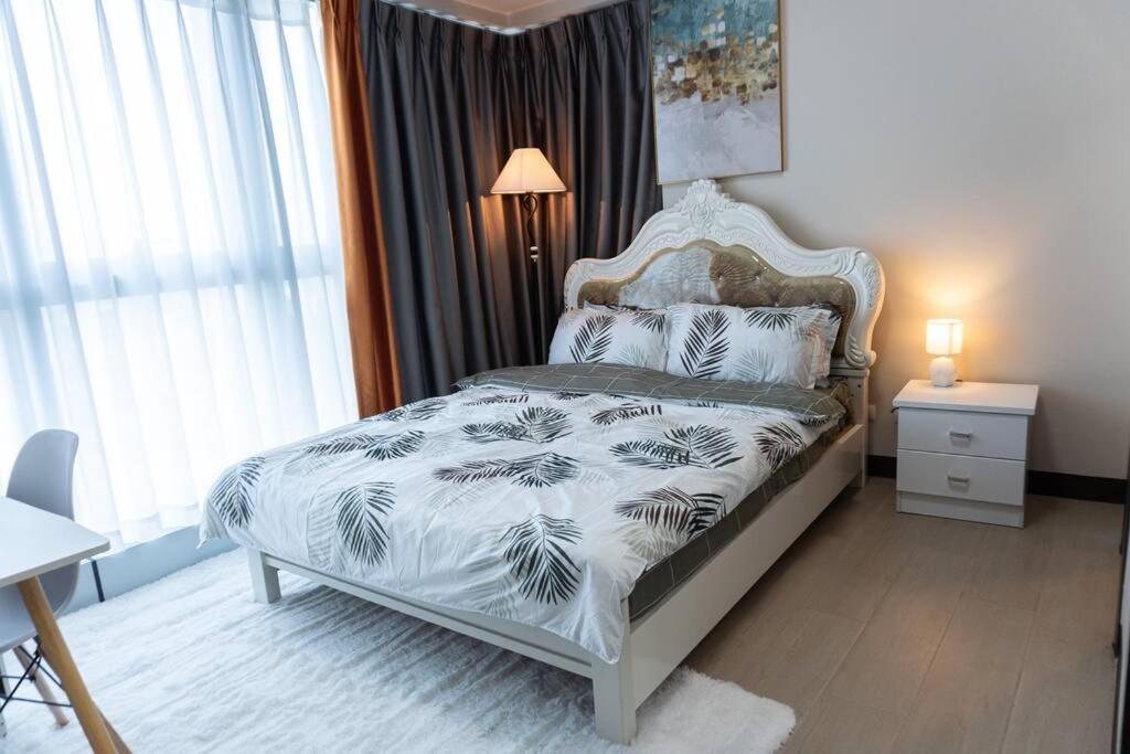 A2J Luxury 2Br Bgc Uptown Suite Near Uptown Mall Маніла Екстер'єр фото