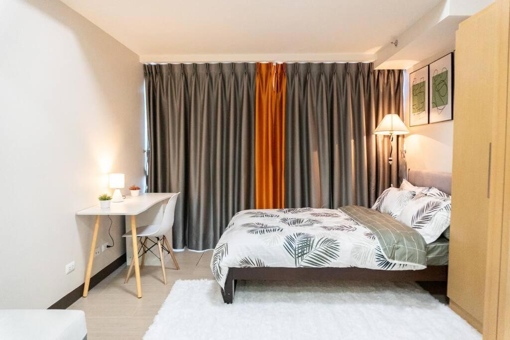 A2J Luxury 2Br Bgc Uptown Suite Near Uptown Mall Маніла Екстер'єр фото