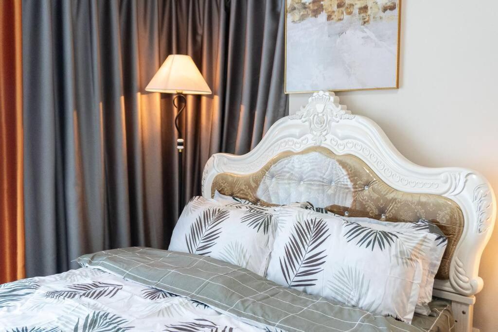 A2J Luxury 2Br Bgc Uptown Suite Near Uptown Mall Маніла Екстер'єр фото