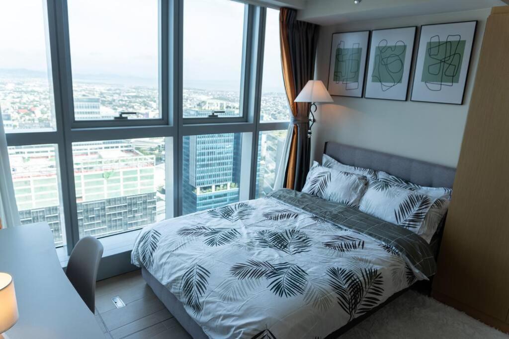 A2J Luxury 2Br Bgc Uptown Suite Near Uptown Mall Маніла Екстер'єр фото