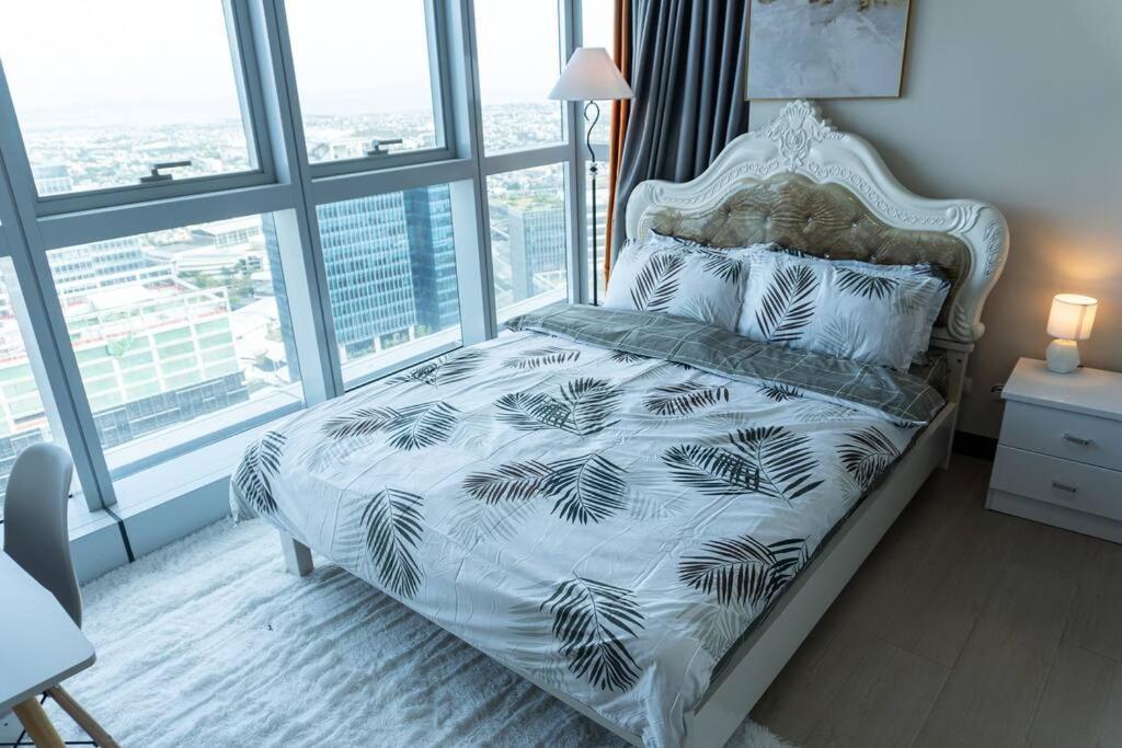 A2J Luxury 2Br Bgc Uptown Suite Near Uptown Mall Маніла Екстер'єр фото