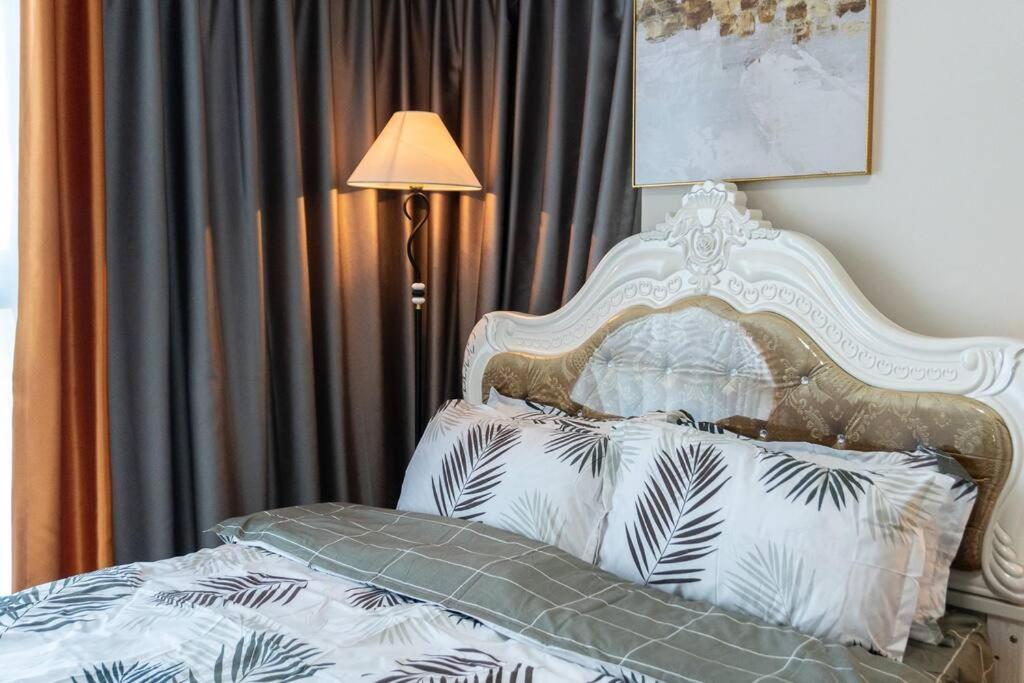 A2J Luxury 2Br Bgc Uptown Suite Near Uptown Mall Маніла Екстер'єр фото