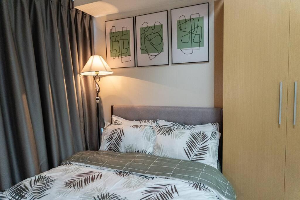A2J Luxury 2Br Bgc Uptown Suite Near Uptown Mall Маніла Екстер'єр фото