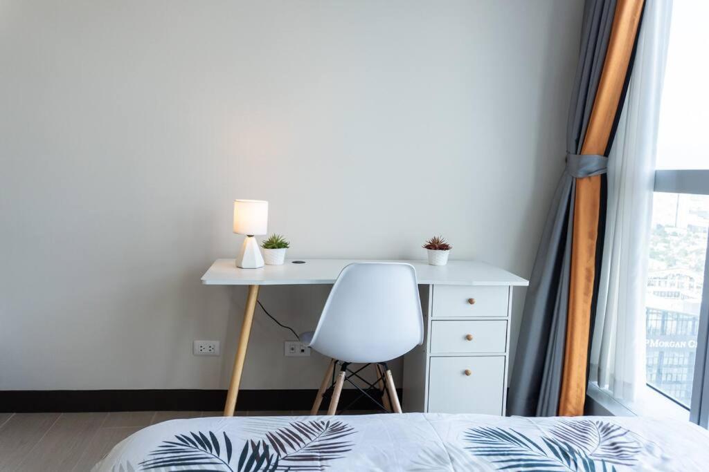 A2J Luxury 2Br Bgc Uptown Suite Near Uptown Mall Маніла Екстер'єр фото