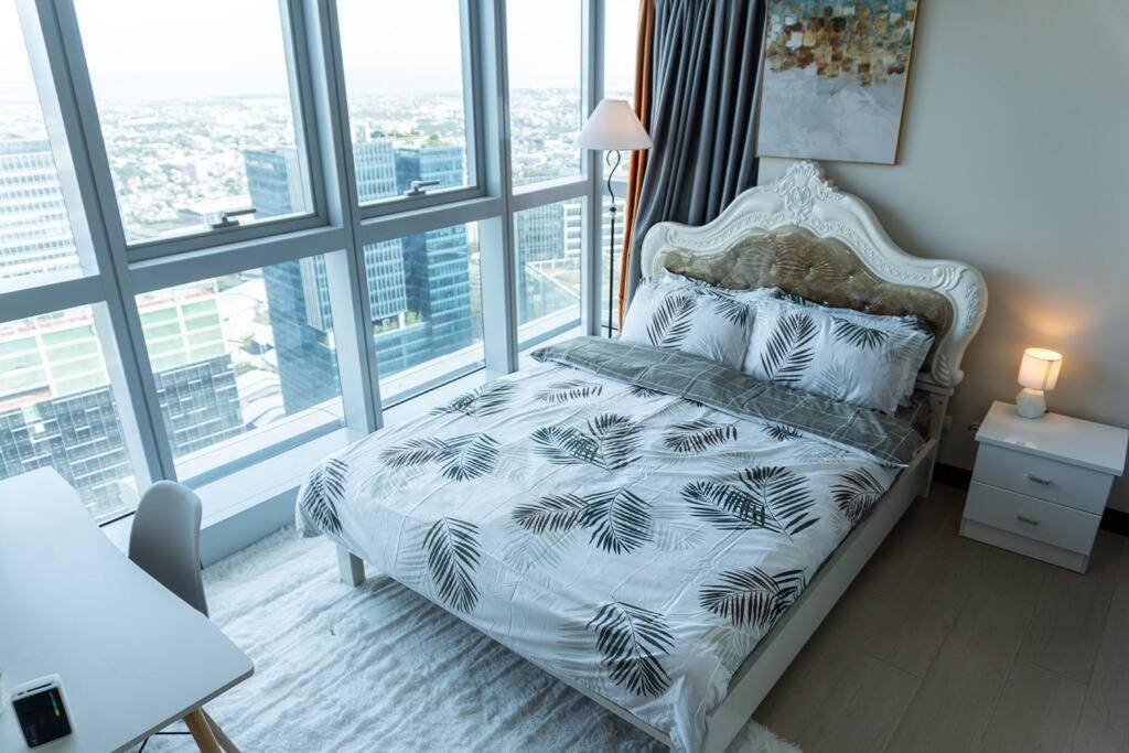A2J Luxury 2Br Bgc Uptown Suite Near Uptown Mall Маніла Екстер'єр фото
