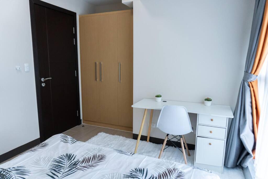 A2J Luxury 2Br Bgc Uptown Suite Near Uptown Mall Маніла Екстер'єр фото