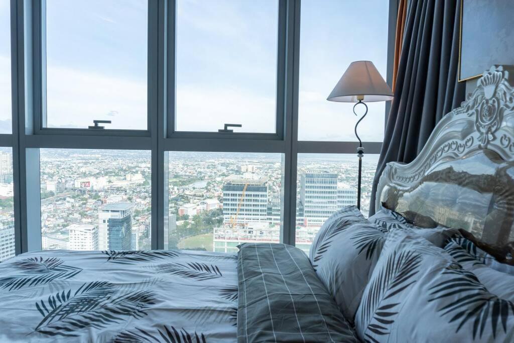 A2J Luxury 2Br Bgc Uptown Suite Near Uptown Mall Маніла Екстер'єр фото