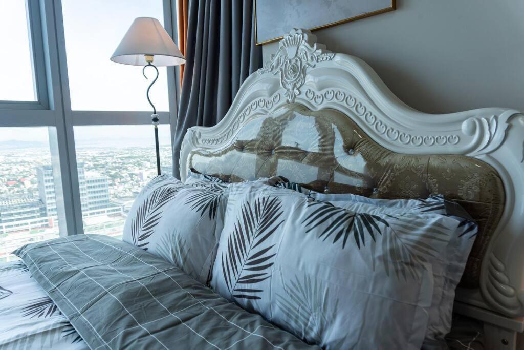 A2J Luxury 2Br Bgc Uptown Suite Near Uptown Mall Маніла Екстер'єр фото
