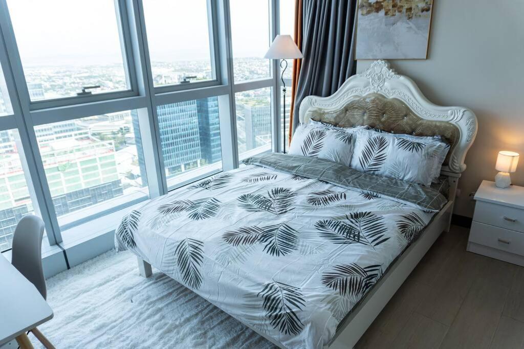 A2J Luxury 2Br Bgc Uptown Suite Near Uptown Mall Маніла Екстер'єр фото